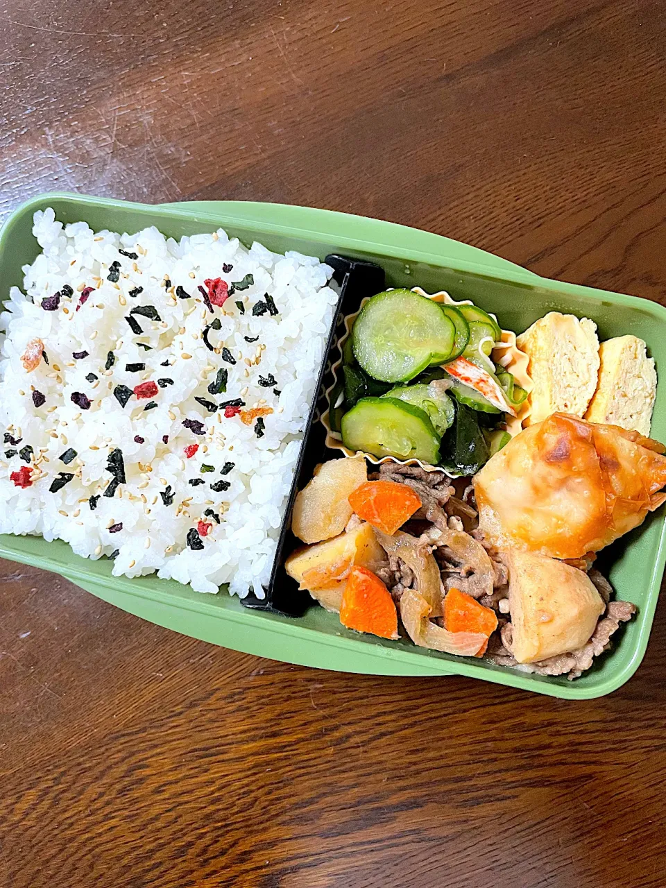 Snapdishの料理写真:肉じゃが弁当|kiicoさん