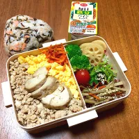 Snapdishの料理写真:10月18日お弁当＆朝練おにぎり|Meimamaさん