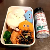 Snapdishの料理写真:クレイジーソルトで目玉焼き弁当🍱|Rieさん