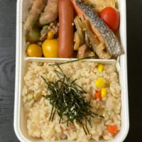 Snapdishの料理写真:今日のお弁当「炊き込みご飯弁当」|まちゃさん