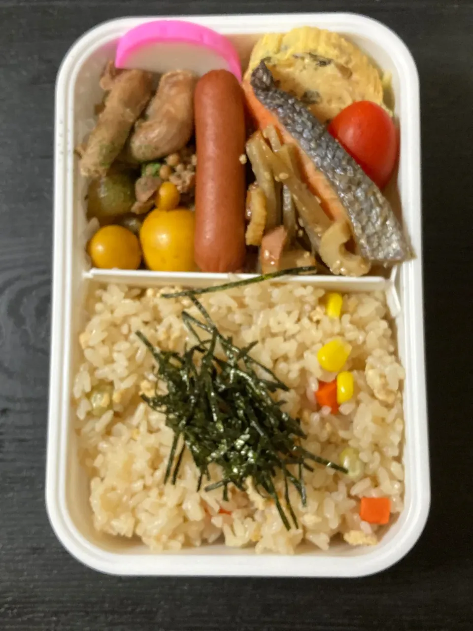 Snapdishの料理写真:今日のお弁当「炊き込みご飯弁当」|まちゃさん