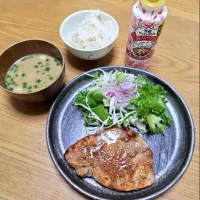 Snapdishの料理写真:『ポークソテー🥩　yummy！』|seri-chanさん