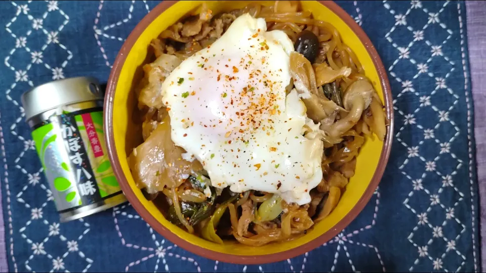 すき焼き丼|よっちびやばんぶーさん