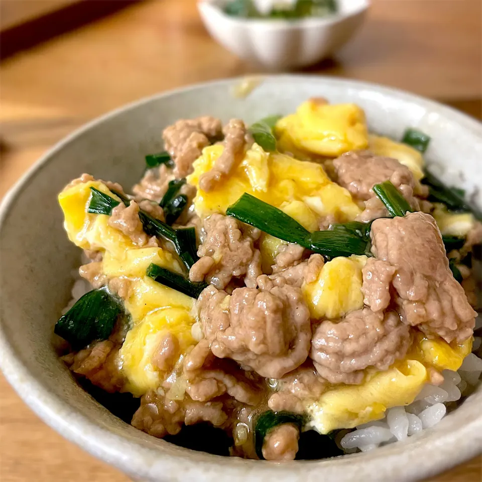 あんかけニラ卵豚丼|ゆずさん