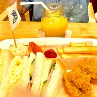 Snapdishの料理写真:コメダ珈琲お子様ランチ|minipicnicさん