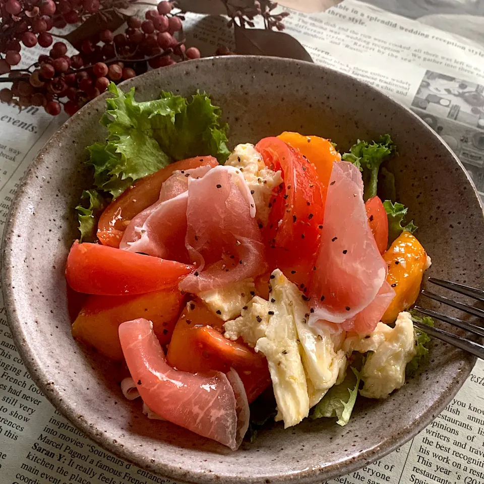 Snapdishの料理写真:柿サラダ🥗|ユッキーさん