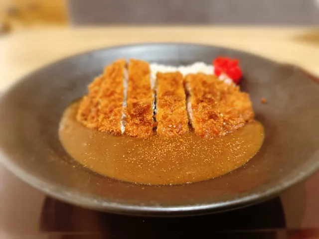 カレーは飲み物　カツカレーは食べ物|マツケンさん