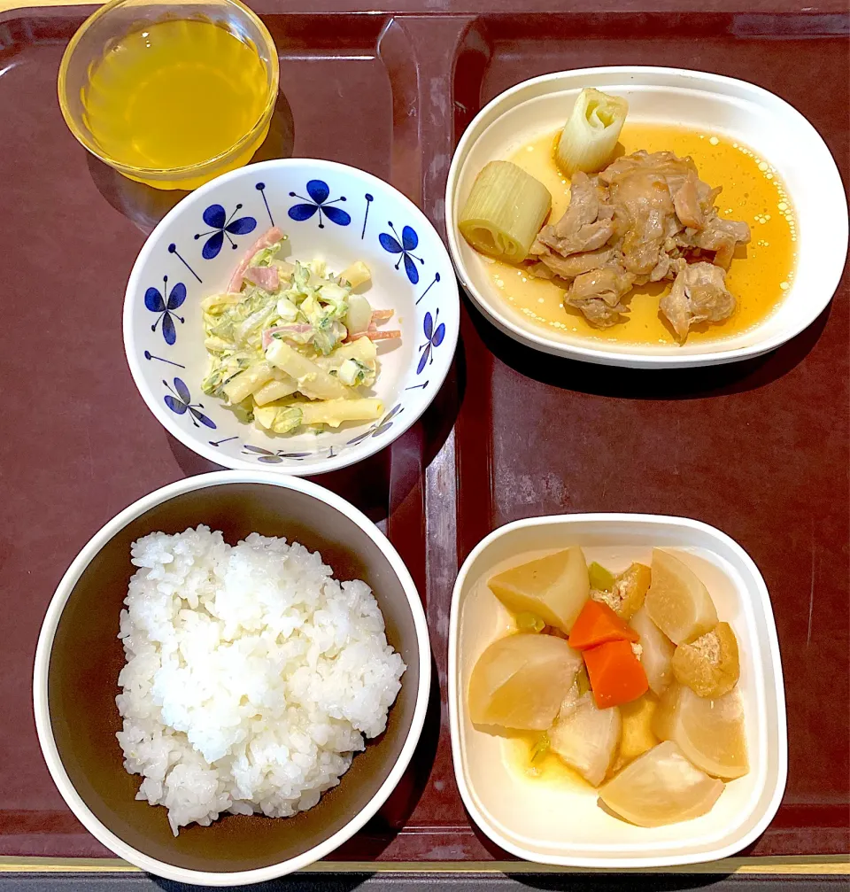 焼き鳥ってあるけど焼き目がゼロでふわっと優しさで出来た鶏料理でした！|りえはるさん