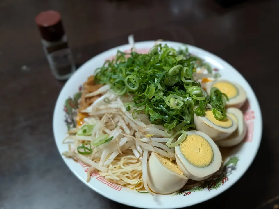 愛妻手作り愛情特盛ラーメン🍜|しょたこさん