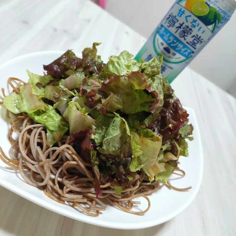 サラダ焼き蕎麦🤤|Maho Sanoさん