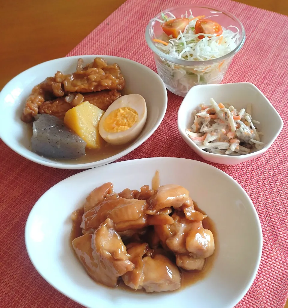 ☆照り焼きチキン　☆煮物　☆ゴボウサラダ　☆カットキャベツ＆ゆで卵|chikakoさん