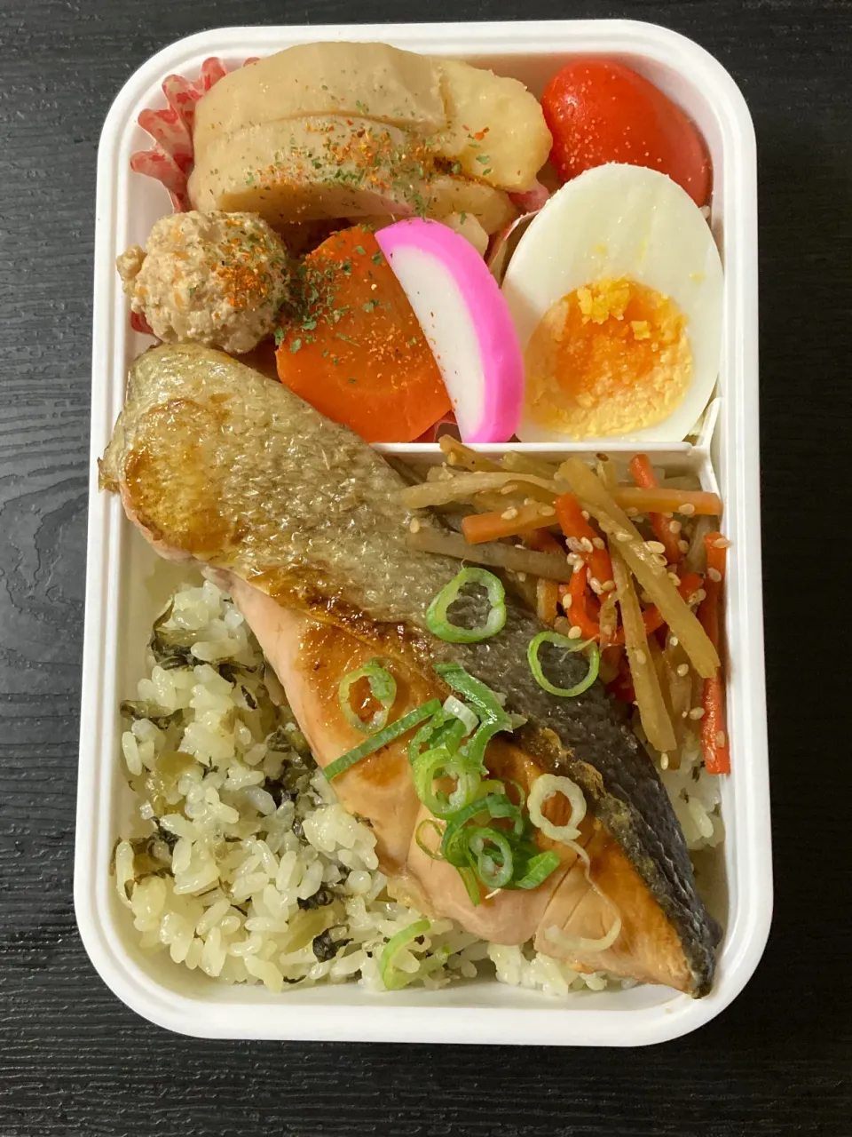 Snapdishの料理写真:高菜漬ご飯＆鮭弁当|まちゃさん