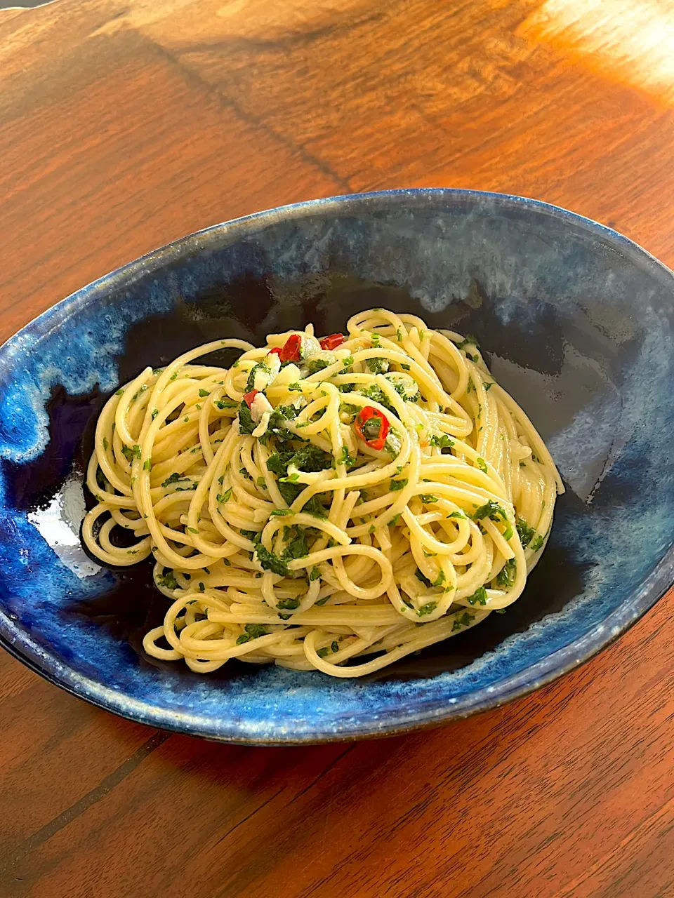 アンチョビとパセリのペペロンチーノ🌶️|かにかにさん