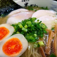 Snapdishの料理写真:【本日の限定】 
中華そば 半ざわ 
木更津産あさり出汁ラーメン (1,300円) 
＋味玉 (覆麺智/花木共通のメンバー
カード提示で無料) 
＠西巣鴨2分 
(JR板橋駅から徒歩13分) 
24255 (275,447)