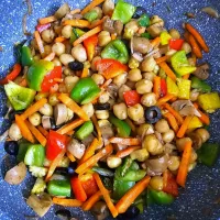 Snapdishの料理写真:chickpea Salad!|Sabrina R.さん