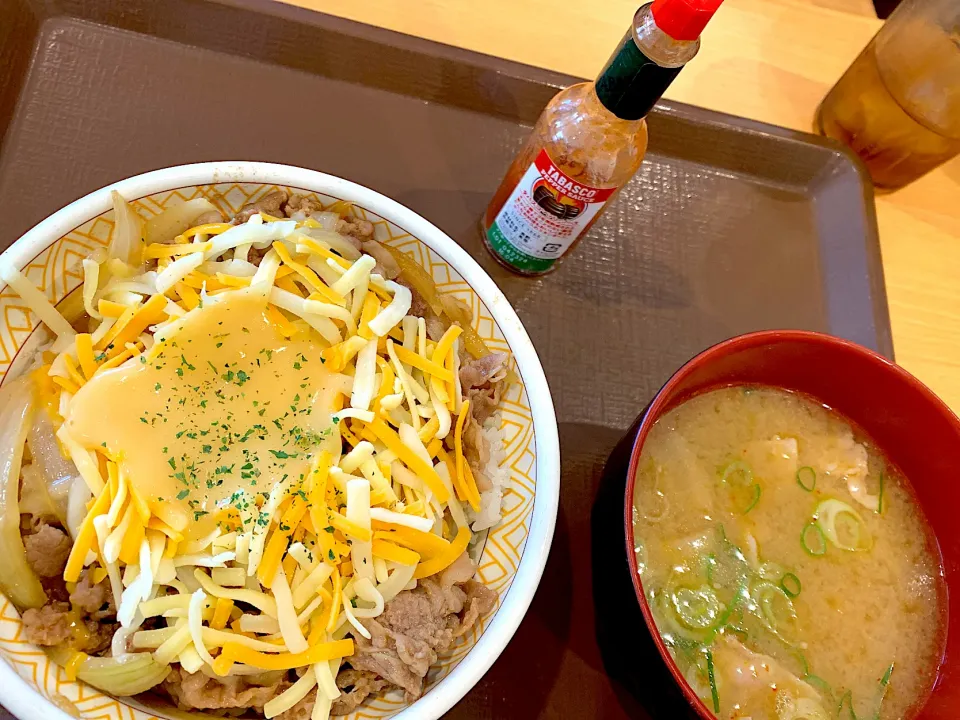 Snapdishの料理写真:すき家の牛丼🎵|ぼっすんさん