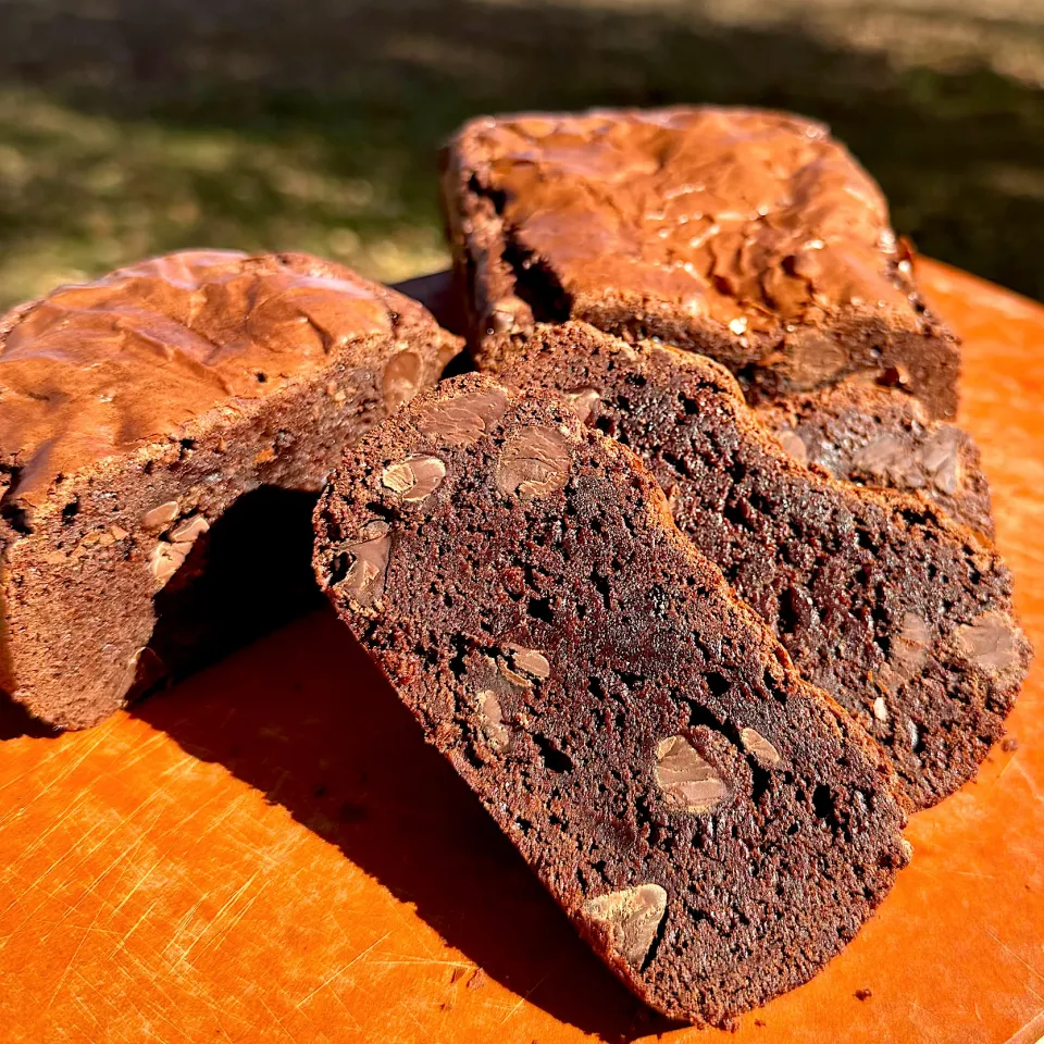 Brownies with chocolate chips|Dean M Rogersさん