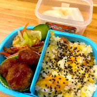 Snapdishの料理写真:芋掘り遠足弁当|しばざきまりさん