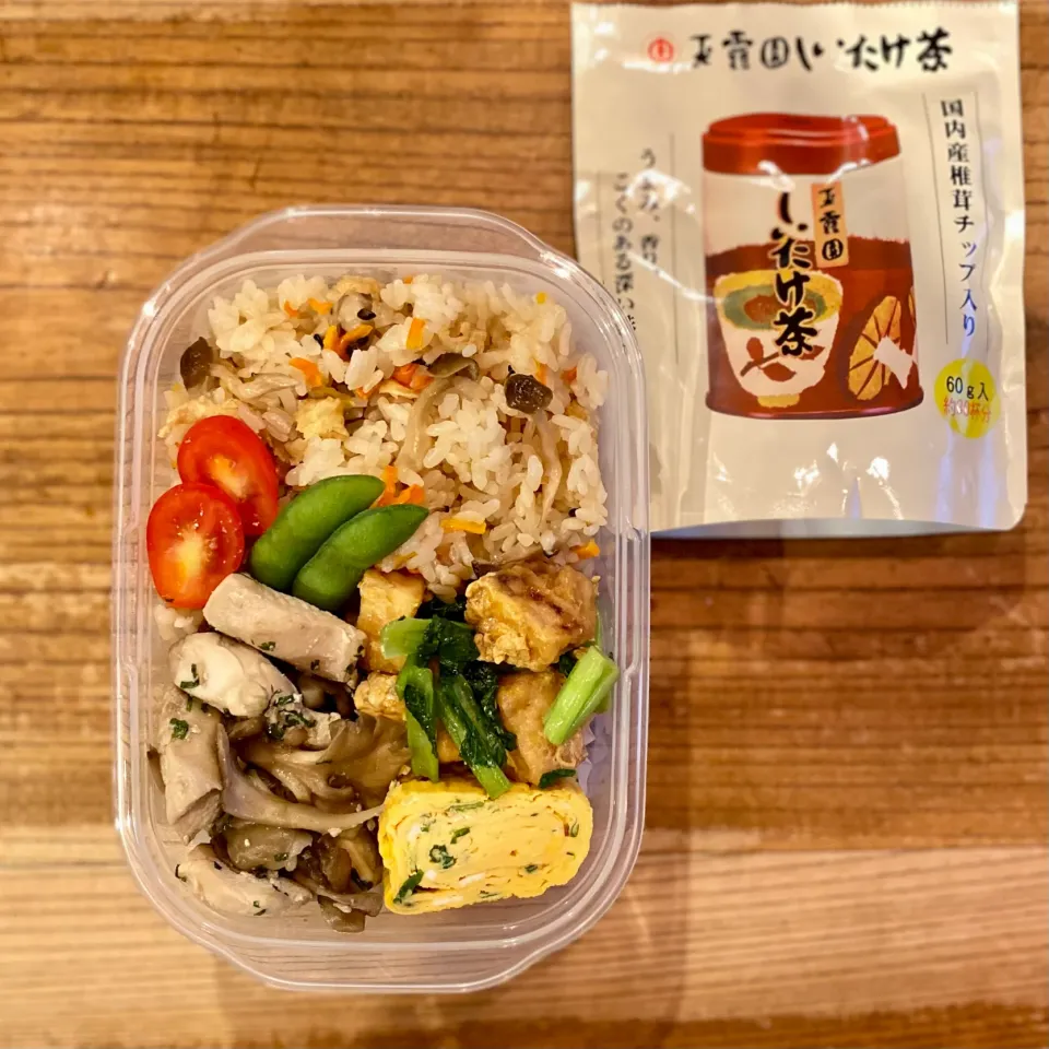 しいたけ茶で炊き込みご飯🍄‍🟫|はーさん