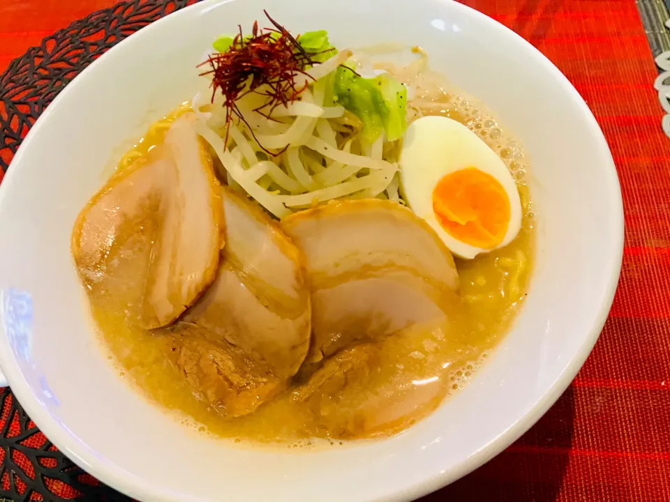 ✩.*˚もやしたっぷり豚骨ラーメン|ゆきえもんさん