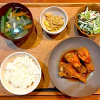 Snapdishの料理写真:昨日の夜ご飯(手羽元のマーマレード煮、えのきたまご、カニカマサラダ、小松菜野菜スープ)|cocomikaさん