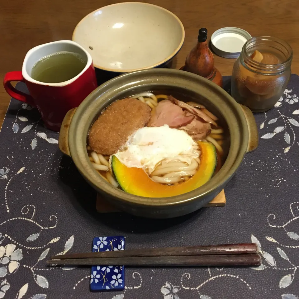 鍋焼きうどん、沢庵、熱い日本茶(朝ご飯)|enarinさん