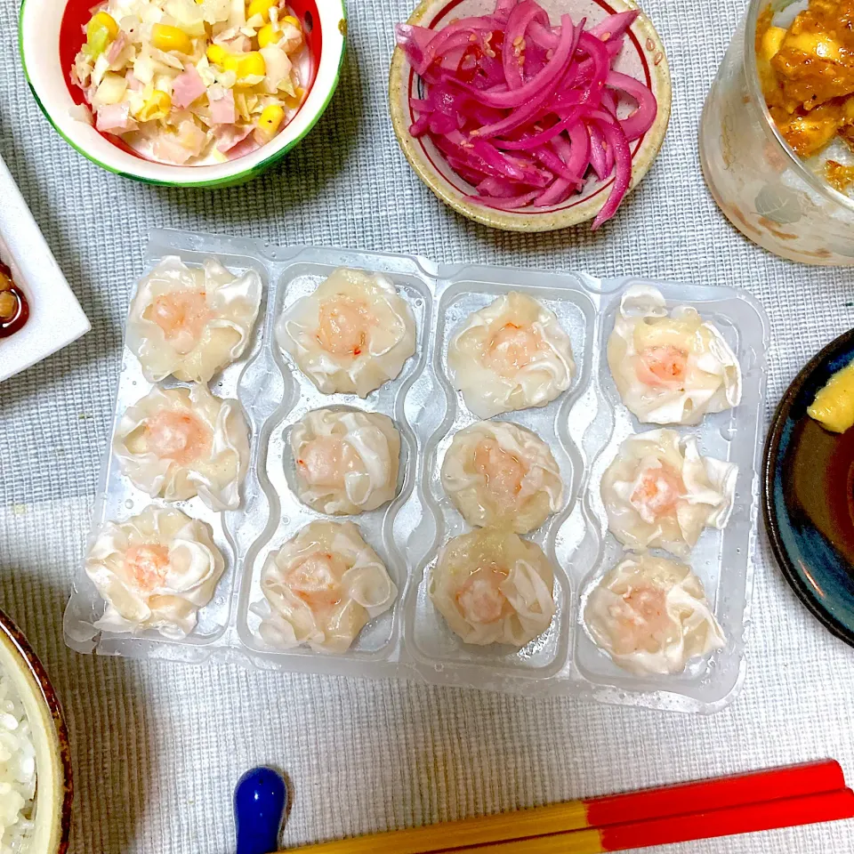 今夜は地味にえびシューマイ定食|こじゅわいさん