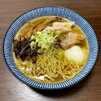 Snapdishの料理写真:鶏ガラ醤油ラーメン|dashi menjiroさん