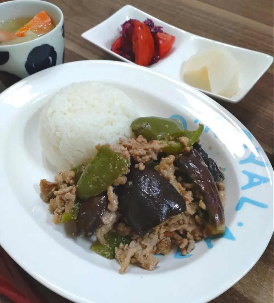 茄子とピーマンのピリ辛味噌炒め丼|ゆりちさん