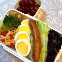 Snapdishの料理写真:ウインナーお弁当|えつこさん