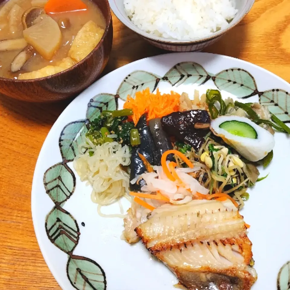 Snapdishの料理写真:火曜日のあさごはん🍚|ぽんしきさん