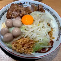 Snapdishの料理写真:小豚 汁なし ＋ うずら5個 （野菜少なめ、にんにく少なめ、カラメ）| tkeakirさん