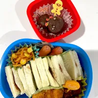 Snapdishの料理写真:幼稚園弁当🍱チョコサンド| mari＊yuakitoさん