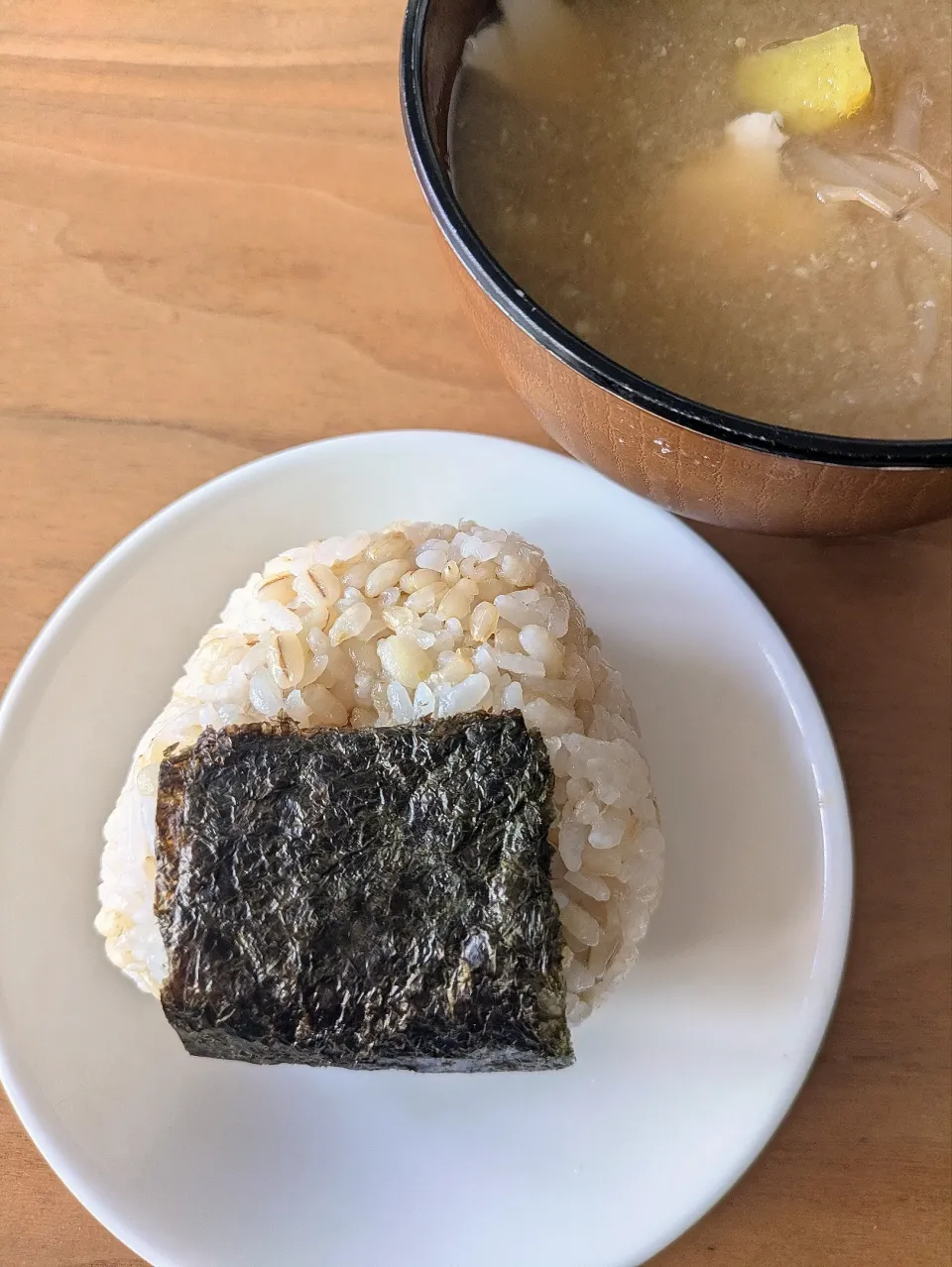 朝ごはんおにぎり🍙|しあるさん