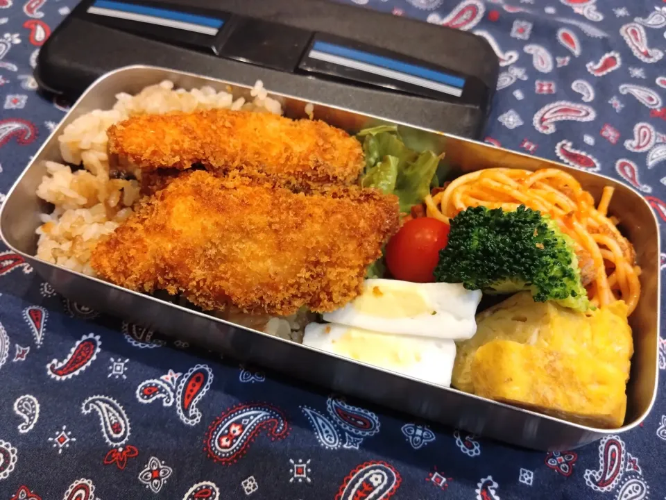 鮭フライときのこご飯弁当　250|キャンディさん