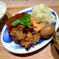 Snapdishの料理写真:特肉めし定食|マハロ菊池さん