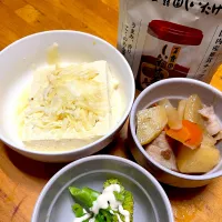 Snapdishの料理写真:椎茸茶のチーズ豆腐と肉じゃが| ミカさん