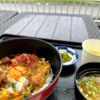 Snapdishの料理写真:牛すじ丼|香名子さん