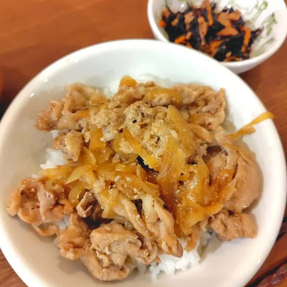 豚丼　ひじきの煮物|🍏りんご🍎さん