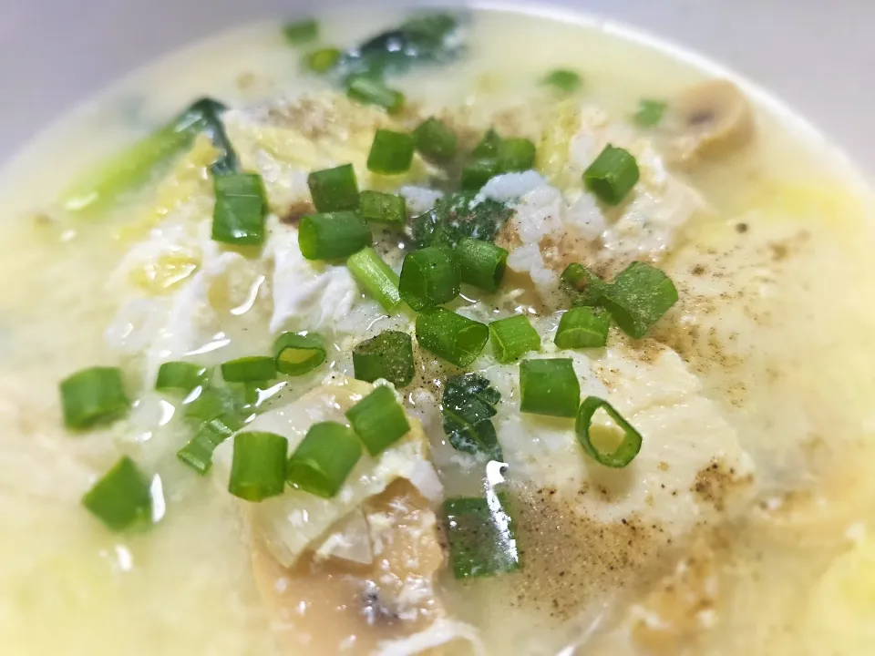 mui fan which is soup with rice. vegetables n button mushrooms |Chua Jeanさん