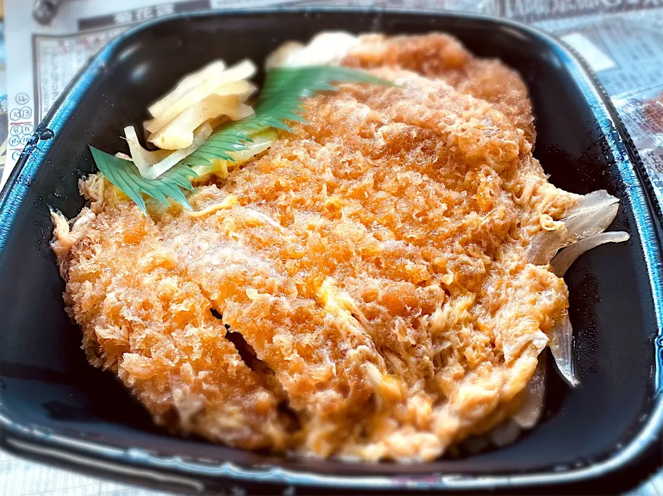 ほっともっとのロースカツ丼弁当|カノウマコトさん