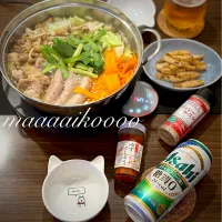 Snapdishの料理写真:寒くなってきたので鍋〜🍲|マイコさん