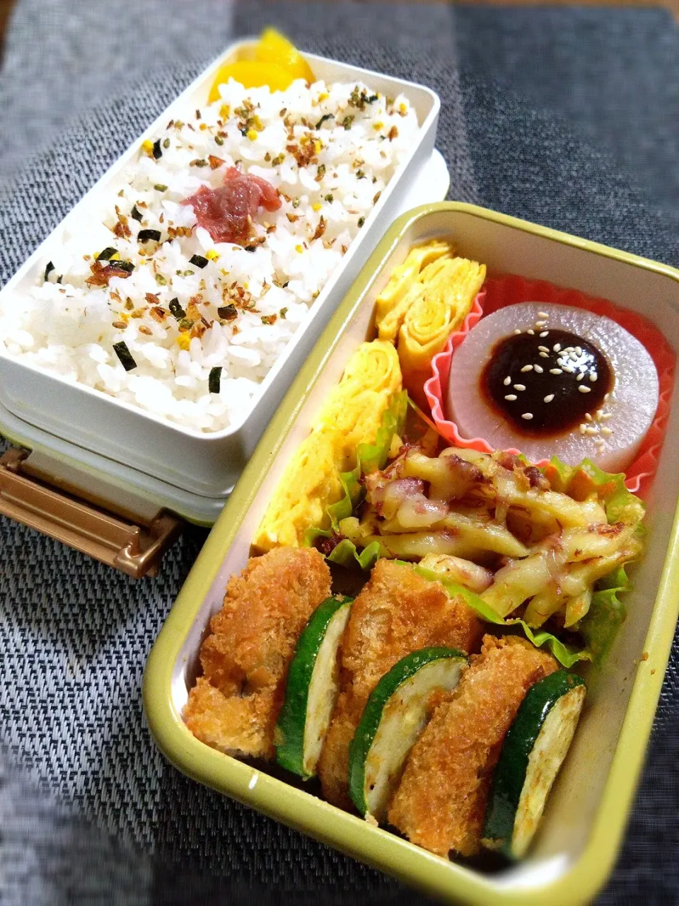 Snapdishの料理写真:娘弁当🐟️|まめころさん