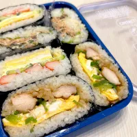 Snapdishの料理写真:こずりんさんの料理 おにぎらず弁当