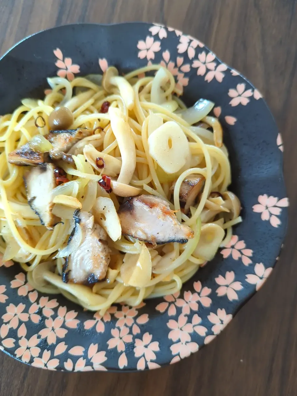 鰹ペペロンチーノ🍝|明子さん