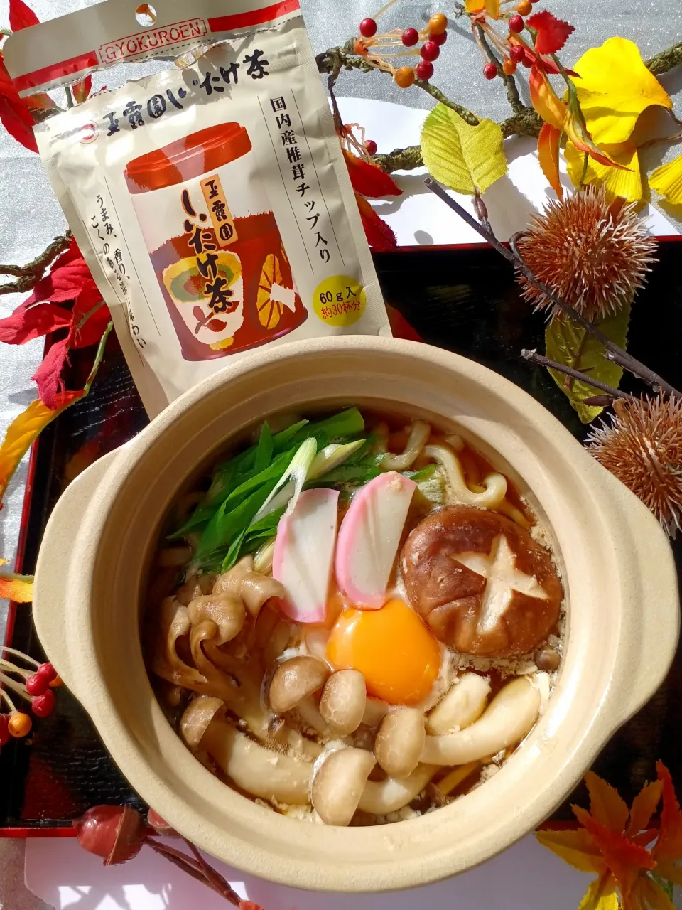 Snapdishの料理写真:しいたけ茶で鍋焼うどん|おぜひめさん