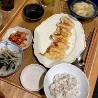 Snapdishの料理写真:今日はエビ餃子|ゆっちさん