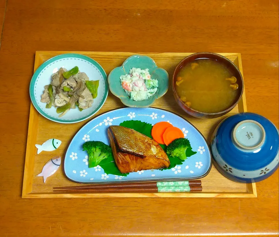 今日の晩ご飯🌃🍴|とししいたけさん