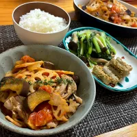 Snapdishの料理写真:鶏肉ラタトゥイユ、ごまごぼう| yuinaさん