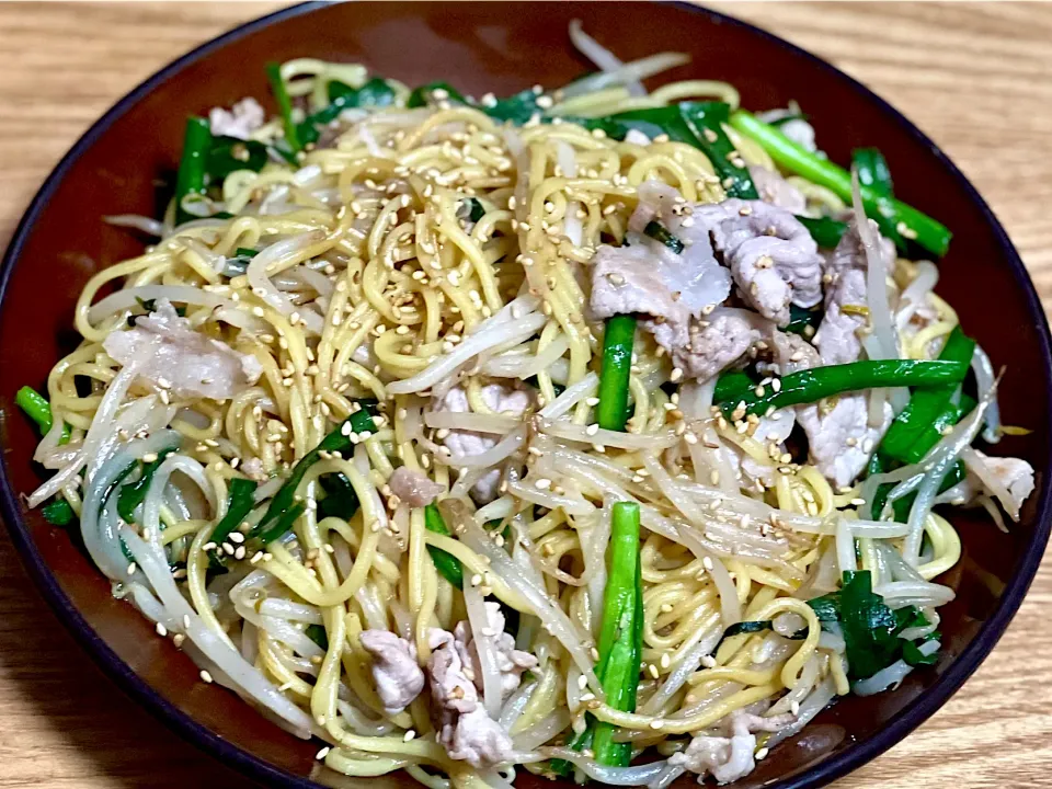 ☆ニラともやしの塩焼きそば|まぁたんさん